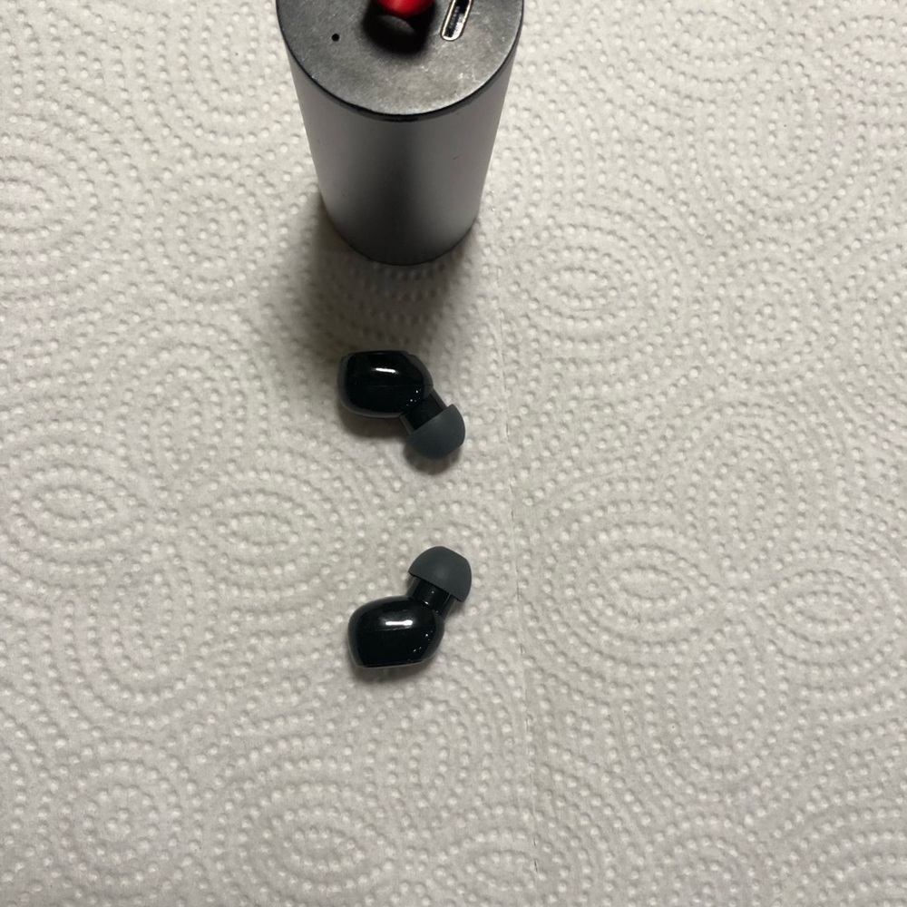 Alloy wireless Bluetooth never used don’t have the box but is brand new